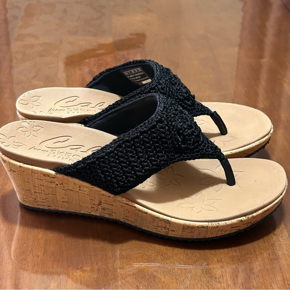 Skechers Luxe Foam Women's Sz 10 Black Crochet Slip On Slide Wedge Sandals EUC - Picture 3 of 9
